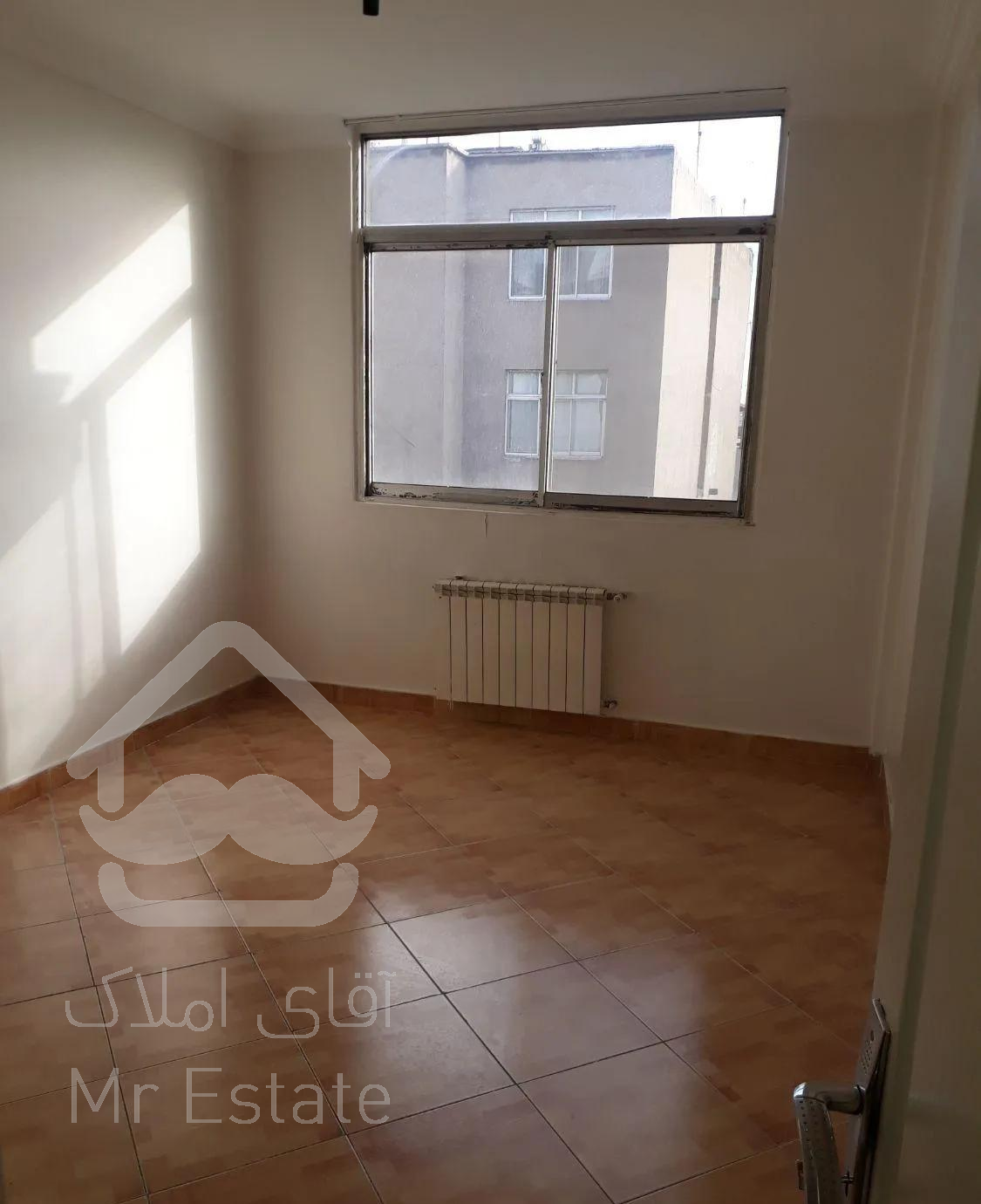 کریم خان سنایی ۱۰۰متر ۲خواب روبه افتاب