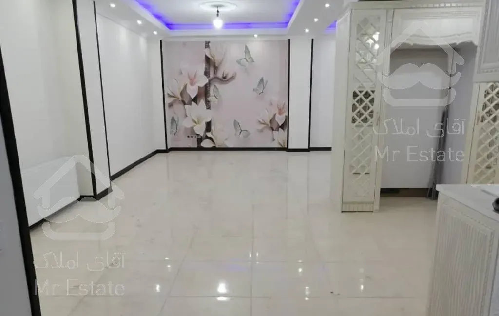 104متری نوساز کلید نخورده فول