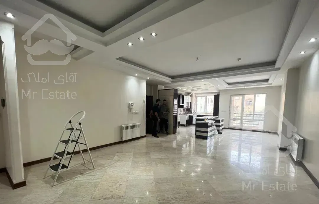 ۱۳۶متر سه خواب ۲ساله سالن‌پرده‌خور غرب باقری