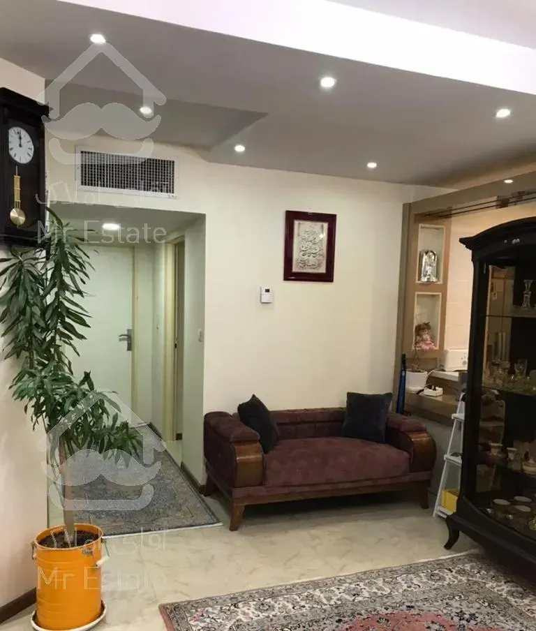 111 متر همت یاس