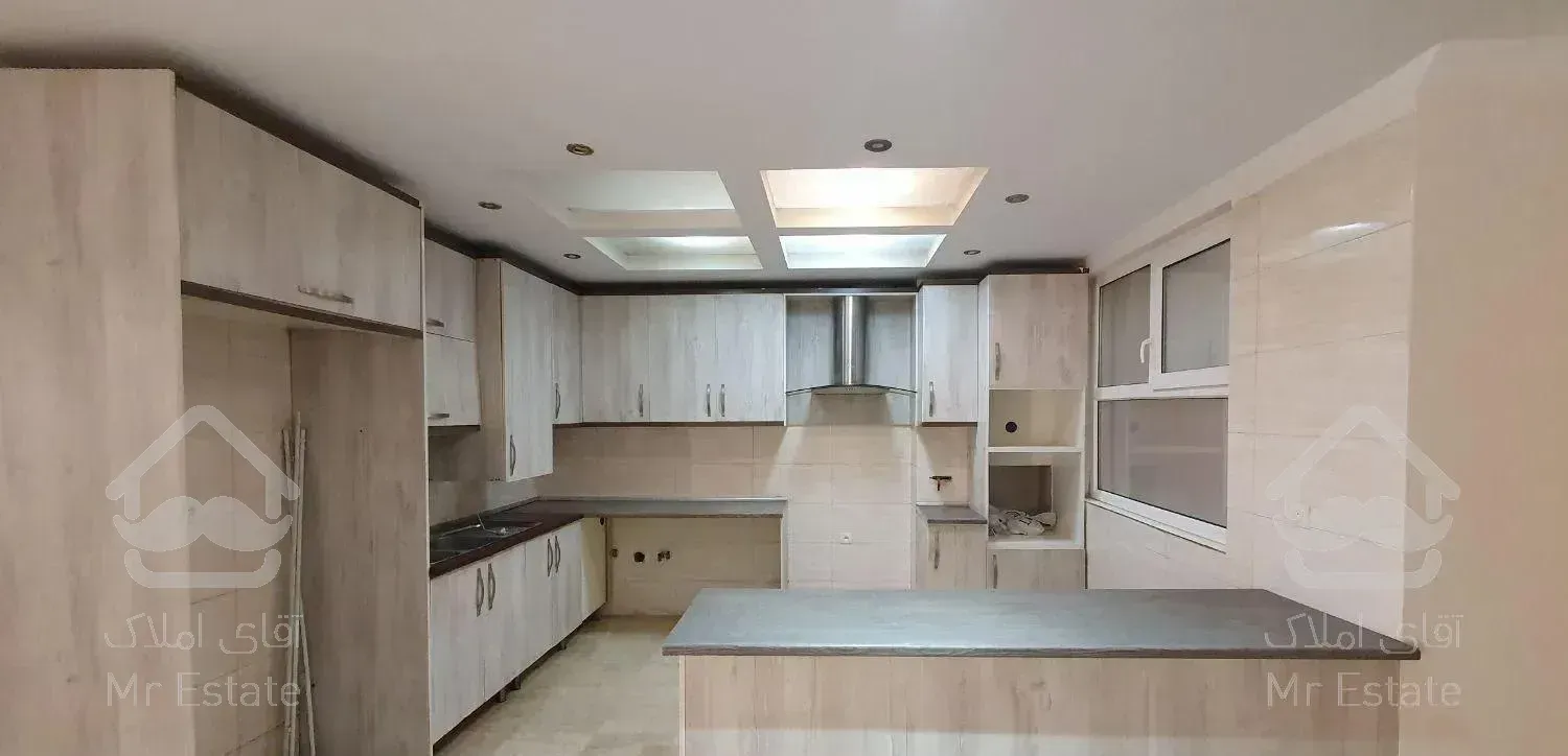 ۱۳۰متر ۲خواب نور جنوب