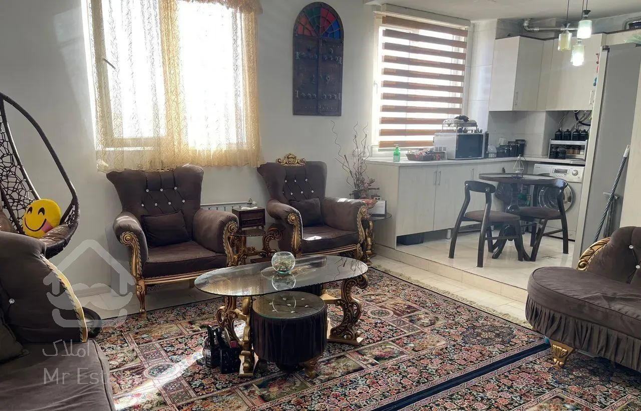 شهرک ابریشم 79 متر طبقه 5