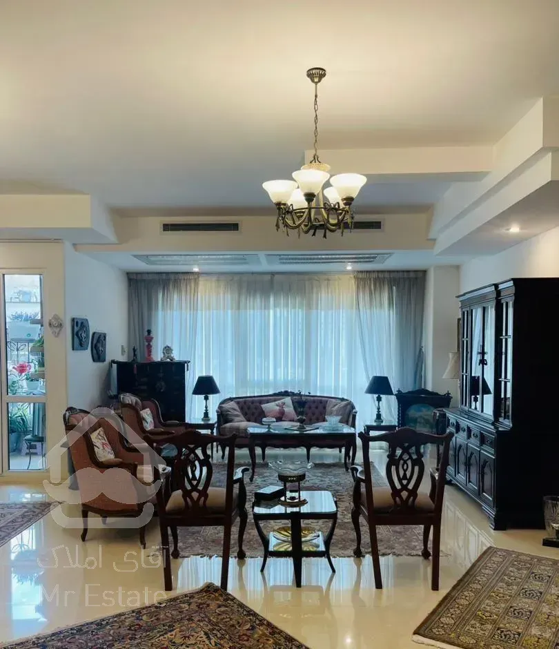 فروشی ۲۱۰ متر ۳ خوابه نیاوران