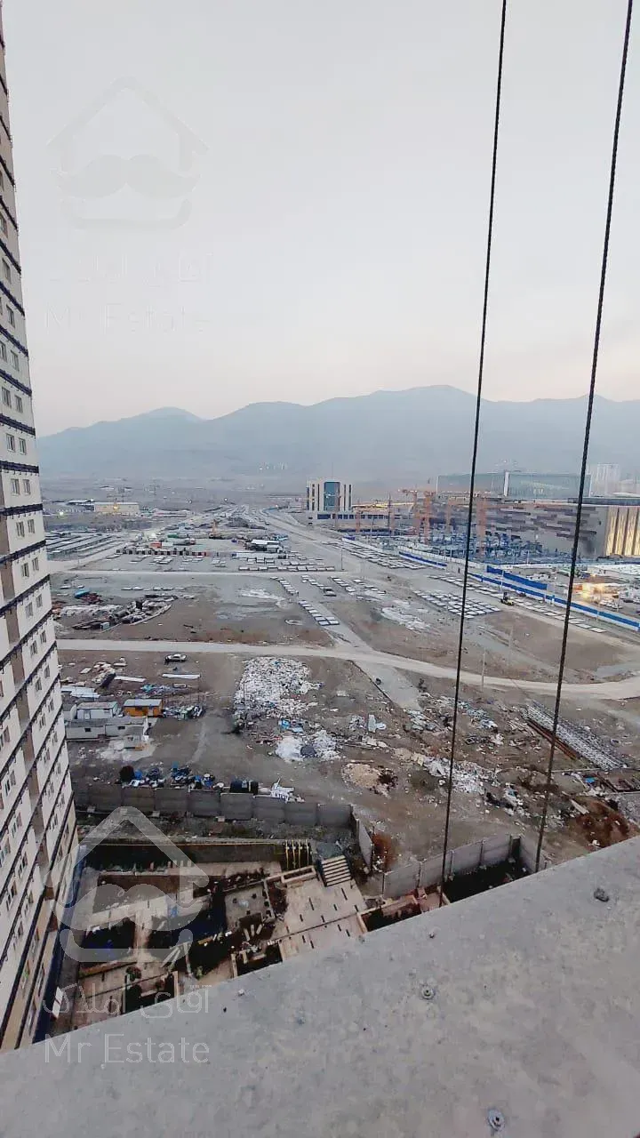 فروش ۱۳۹ متری نوساز دریاچه بدون مشرف