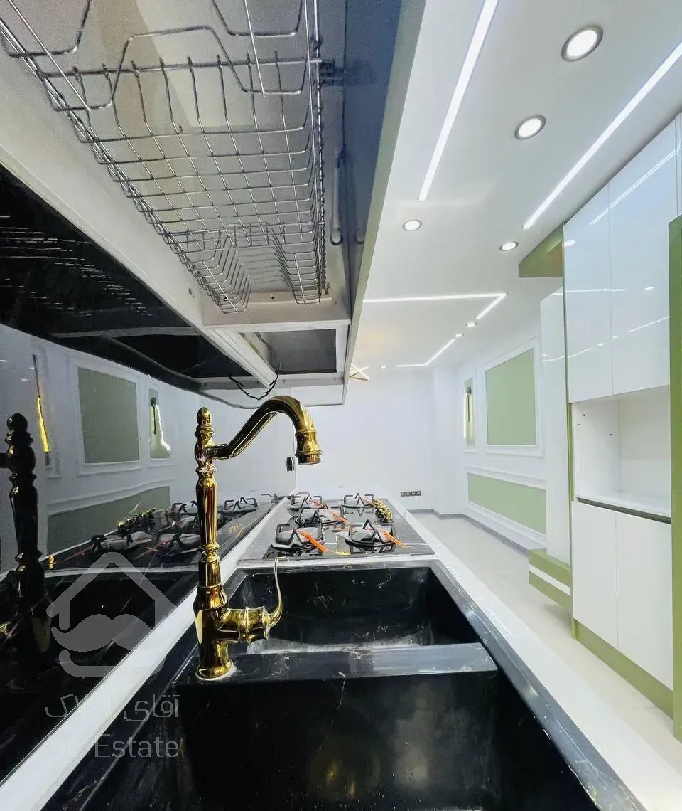 واحد ۱۲۰ متری /۲ خوابه /در آبشار تهران/سنددار