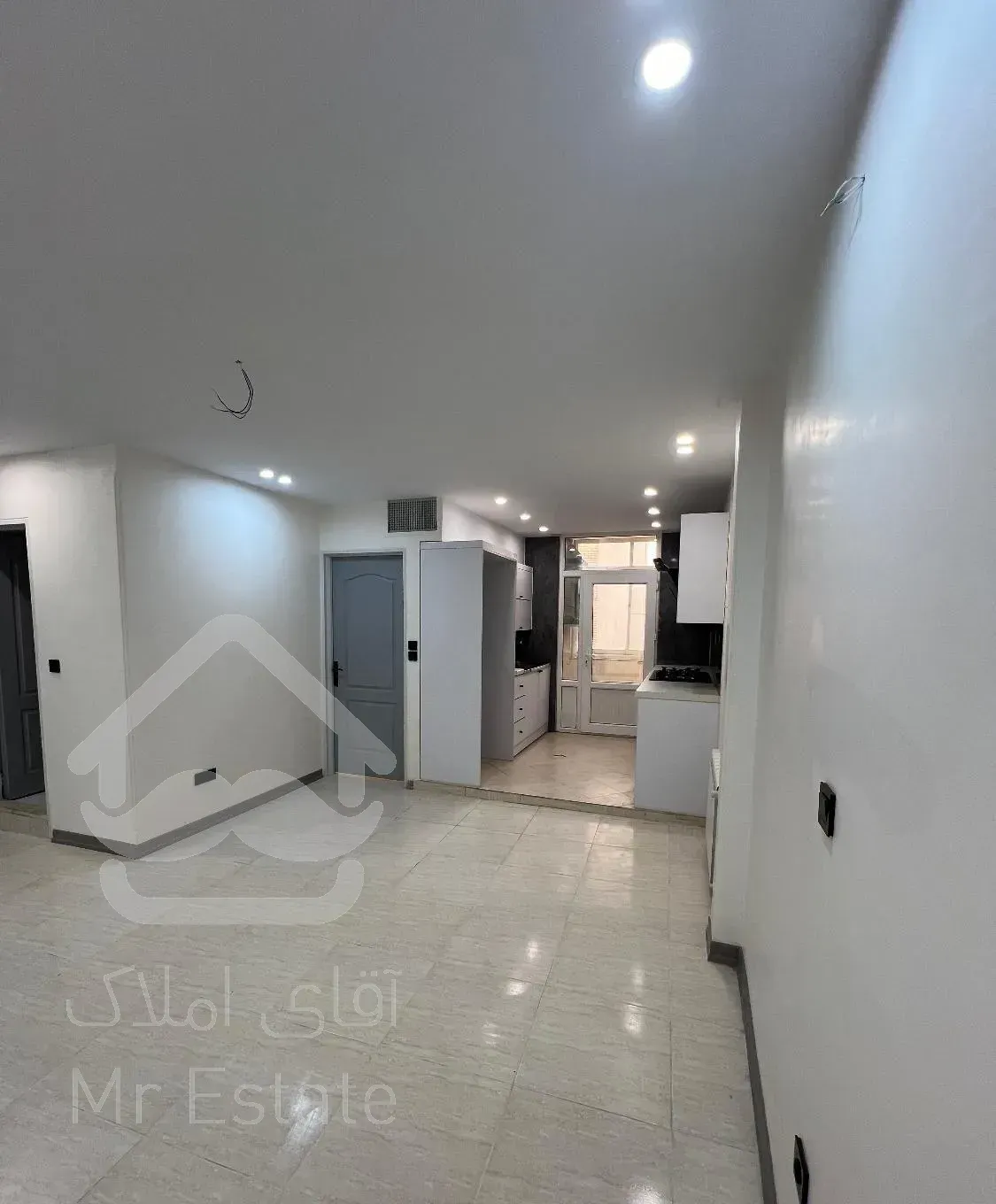 اپارتمان ۶۰ متری دو خواب خیابان انقلاب