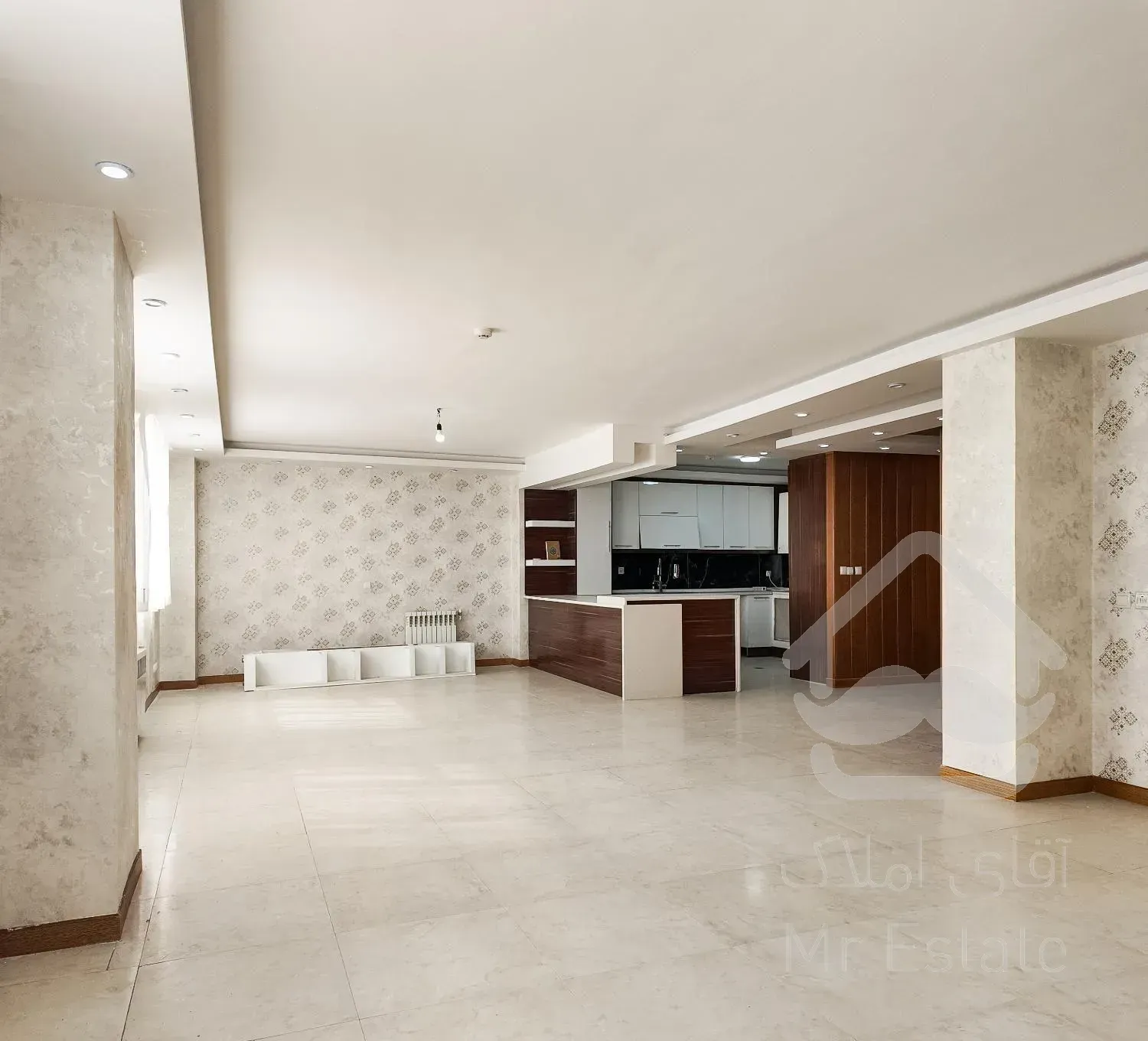 آپارتمان تک واحدی ۲ طرف نور ۱۶۰ متر خیابان گلستان