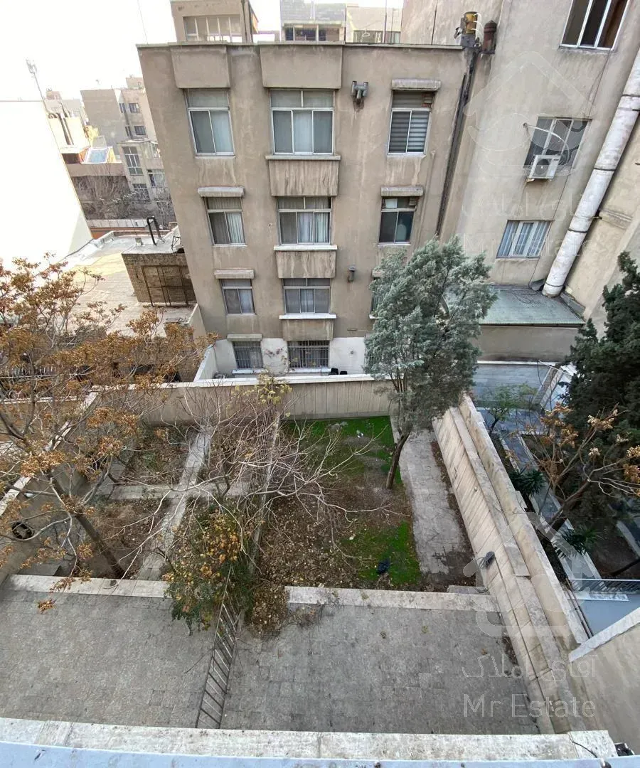 ۱۰۷ متر قدرالسهم دار میدان فرهنگ