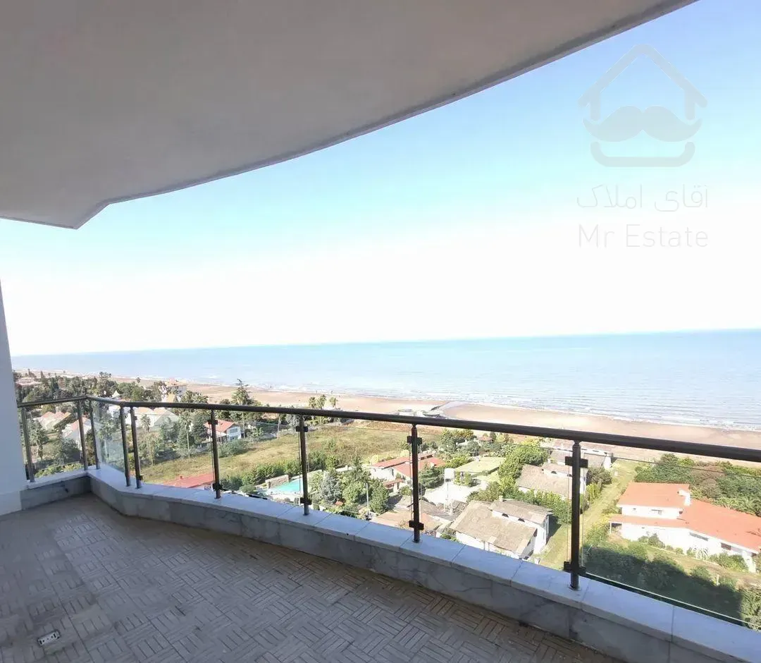 آپارتمان ساحلی ۱۵۰ متری ۳ خوابه با سند تک برگ