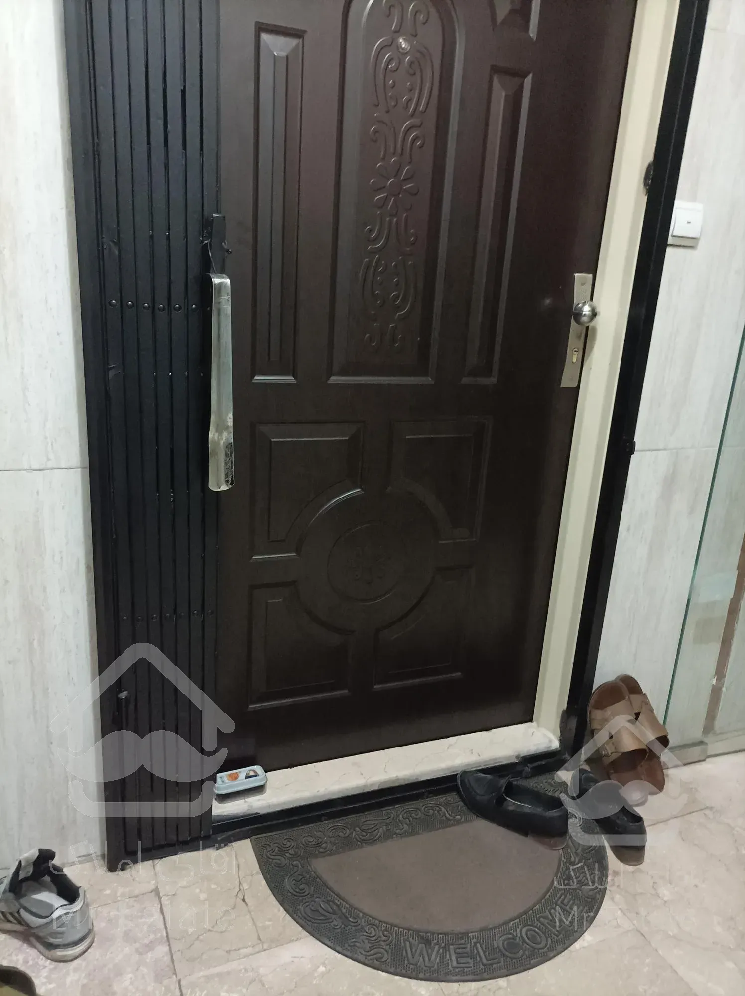 اپارتمان فوری با پارکینگ ۱۳۵۰زیر قیمت متری ۲۰۵۰۰پارکینگ ۱۰۰