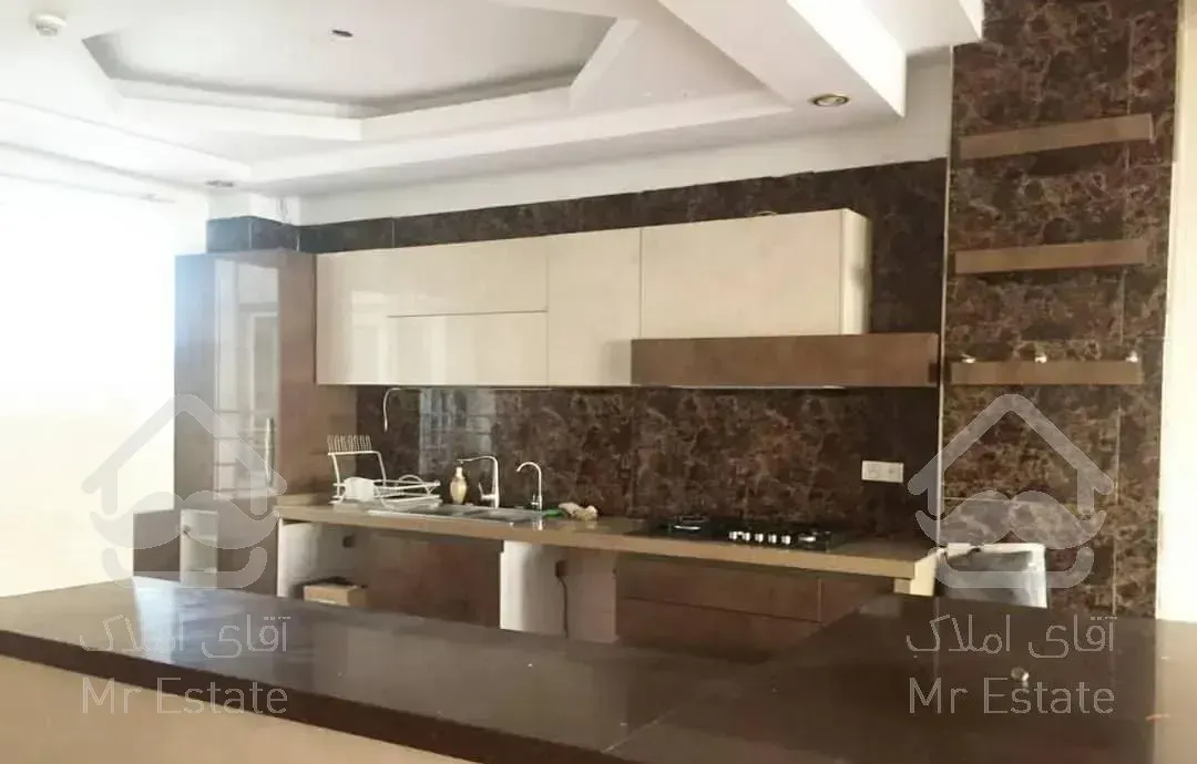 جردن ۱۹۰ متر ۳ خوابه ۲ پارکینگ