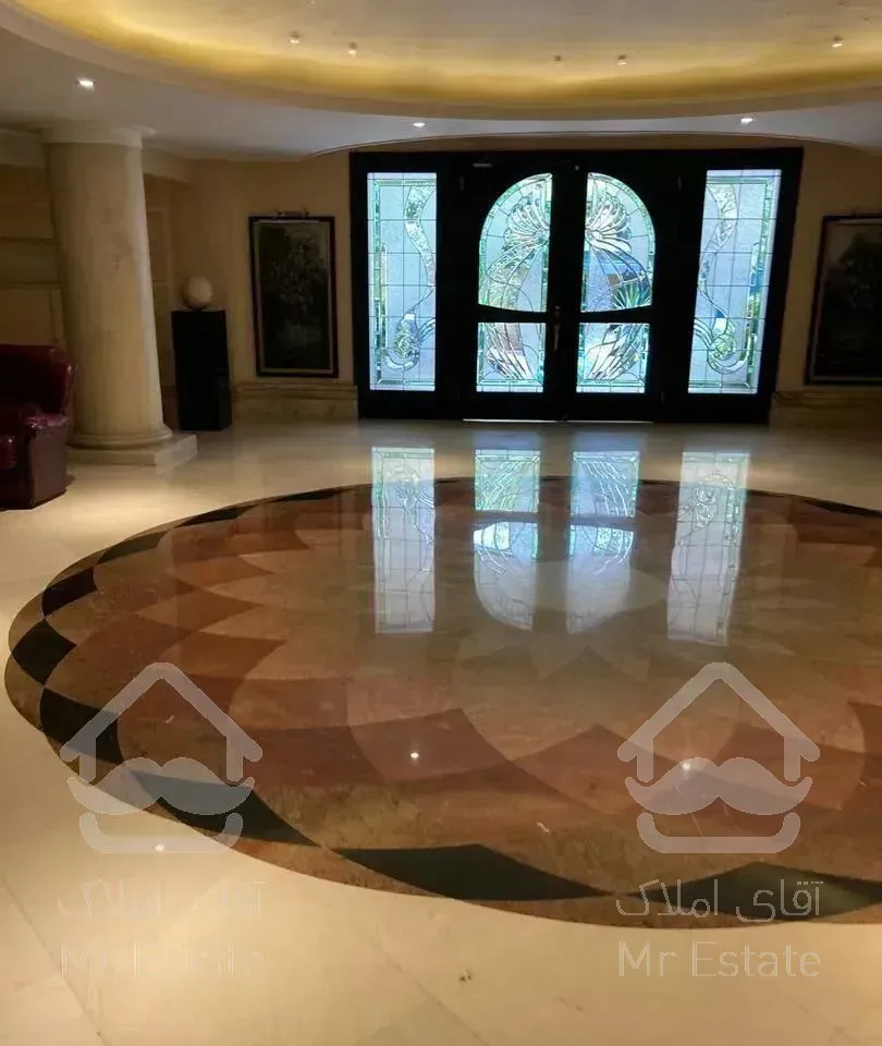 ظفر شریعتی، ۸۰متر، ۲خ  غرق در نور