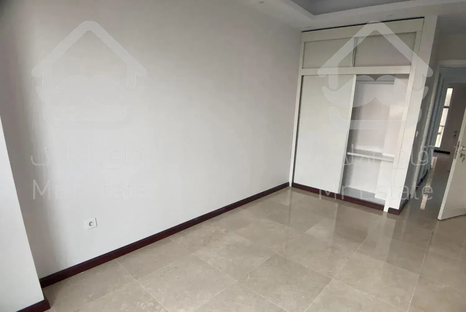 آپارتمان 100 متری کلید نخورده/2 خواب