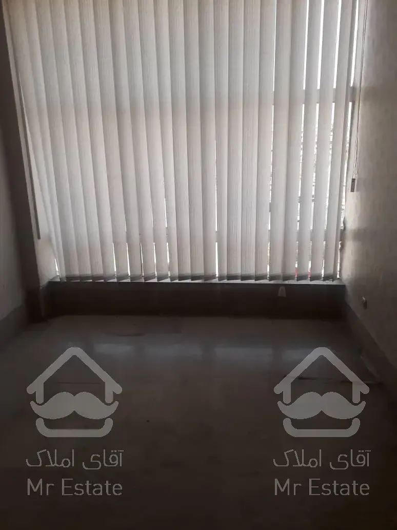 ۶۳ متر اداری  فلکه دوم صادقیه