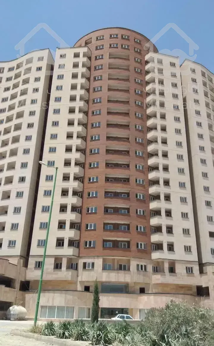 فروش آپارتمان 101 متری در کوی شهید کشوری