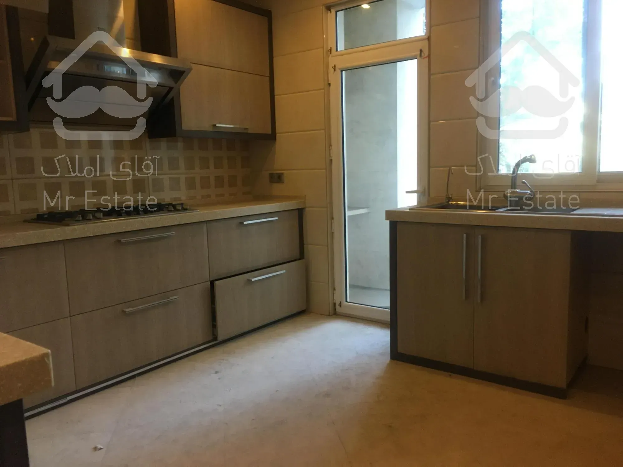 ۱۹۵ متر اپارتمان اقدسیه صاحبقرانیه