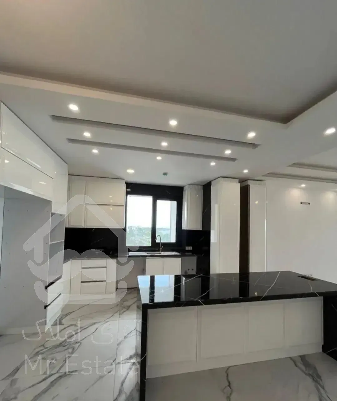 آپارتمان ۲۰۰متری،نوساز ویو ابدی دریا و جنگل