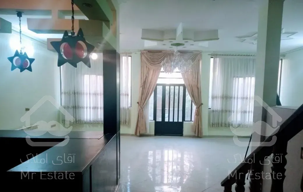 منزل ویلایی حیاط دار بلوار پزشک ۱۳۰متری