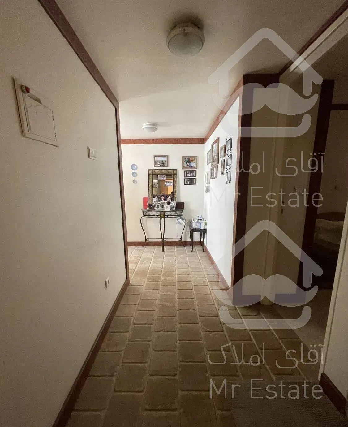 آپارتمان زیبا، دارای قدر سهم، نزدیک‌ باغ ایرانی