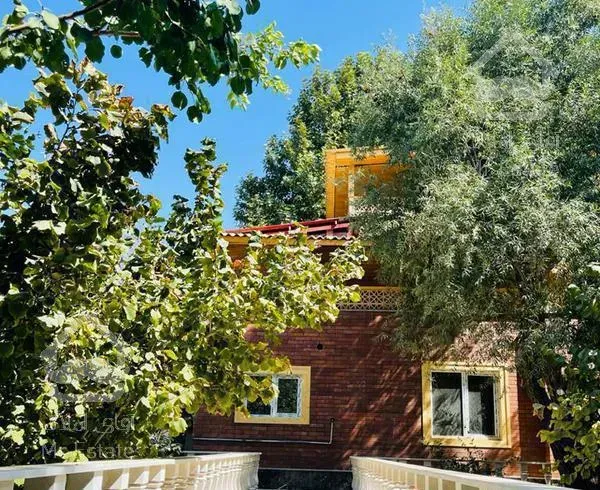 ویلا استخر دار در سرخاب متراژ۱۰۰۰متر سند دار