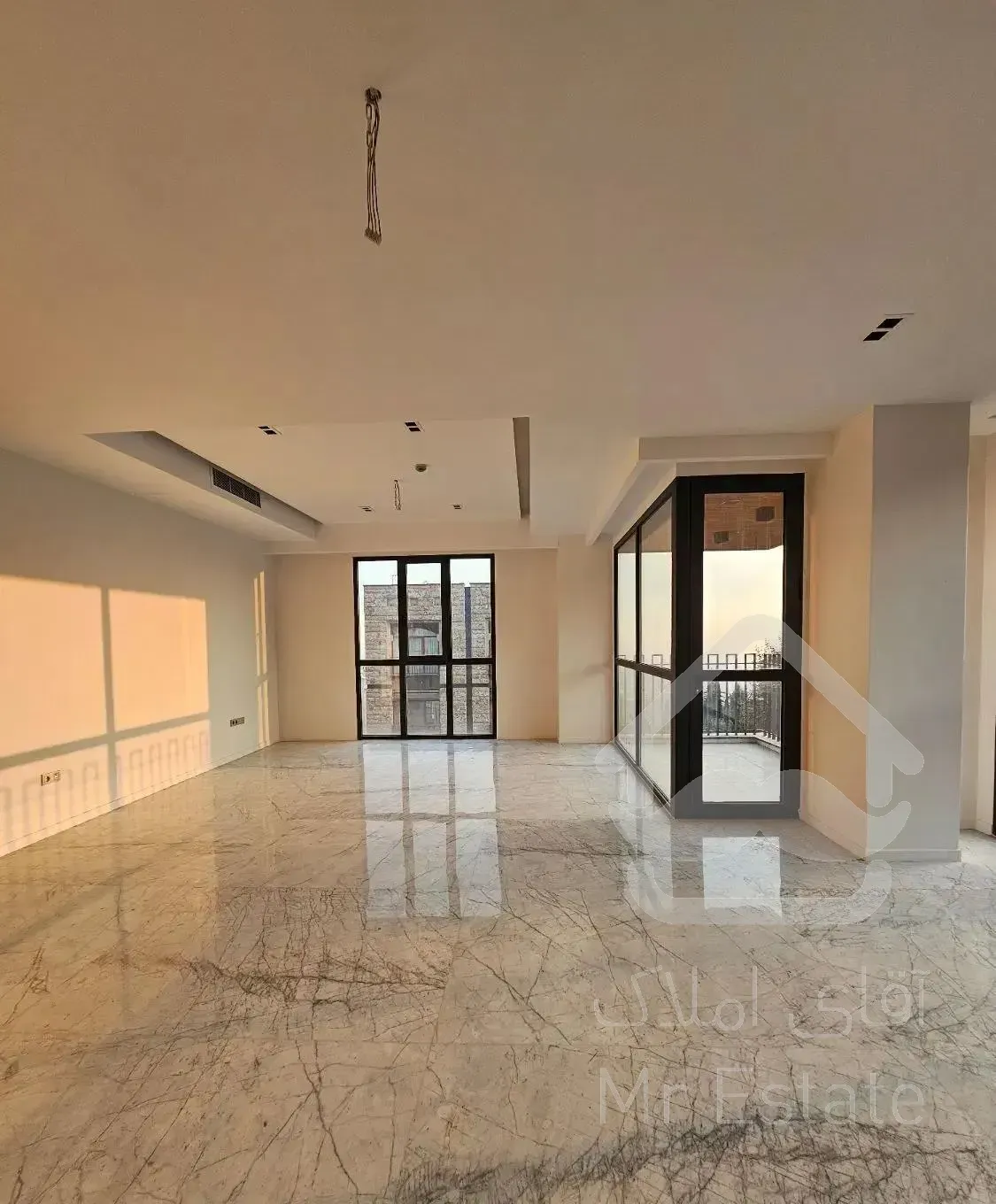 نیاوران/اجودانیه ۱۷۵متر۳خواب فول نوساز در فرعی دنج