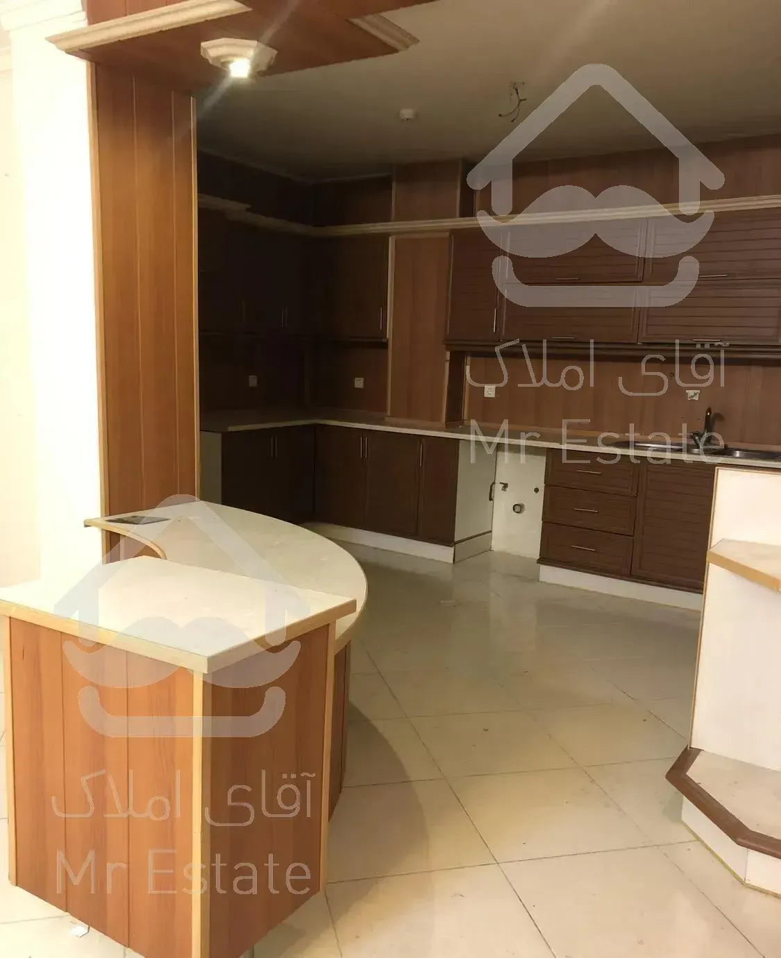 ۱۳۰متراپارتمان شیک فلکه احمداباداول سروش