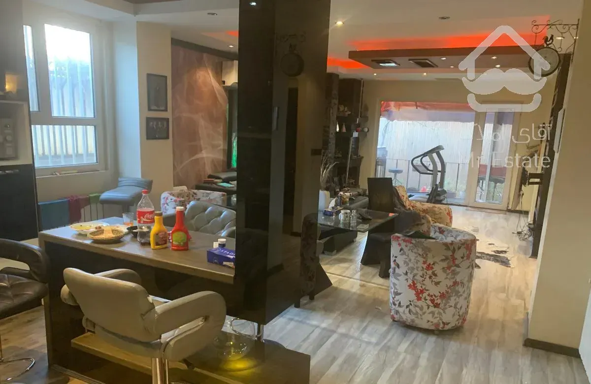 اپارتمان مبله  مهرشهر بازسازی کامل با حیاط اختصاصی