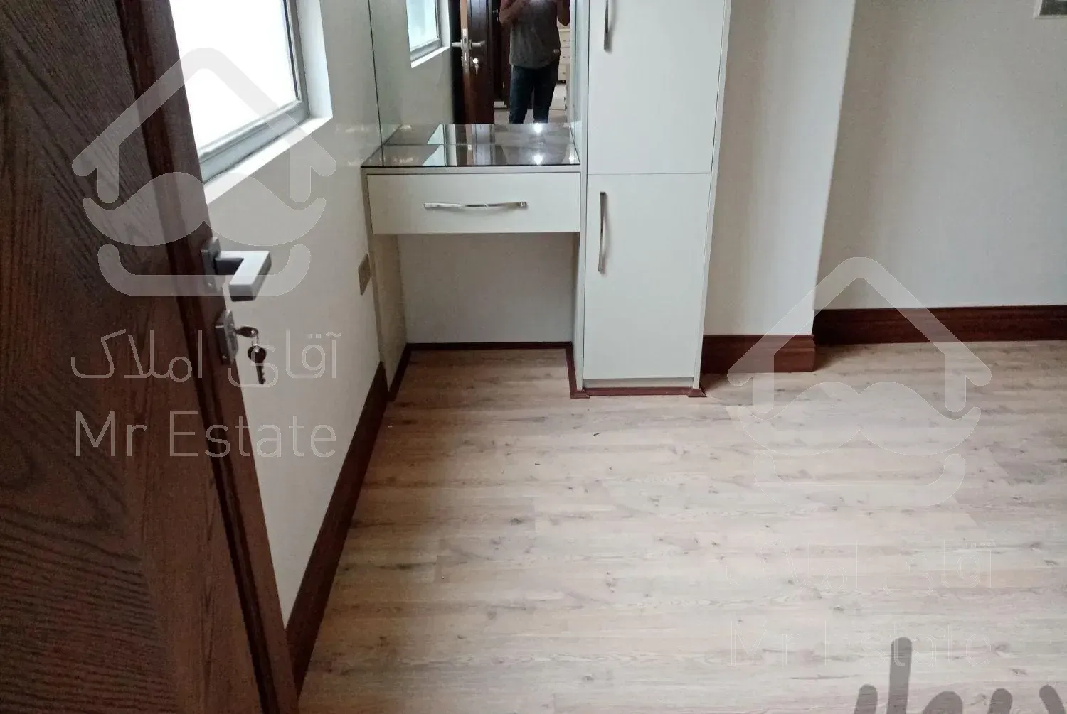 نصاب پارکت و نصب قرنیز کفپوش و ترمووال ترموود