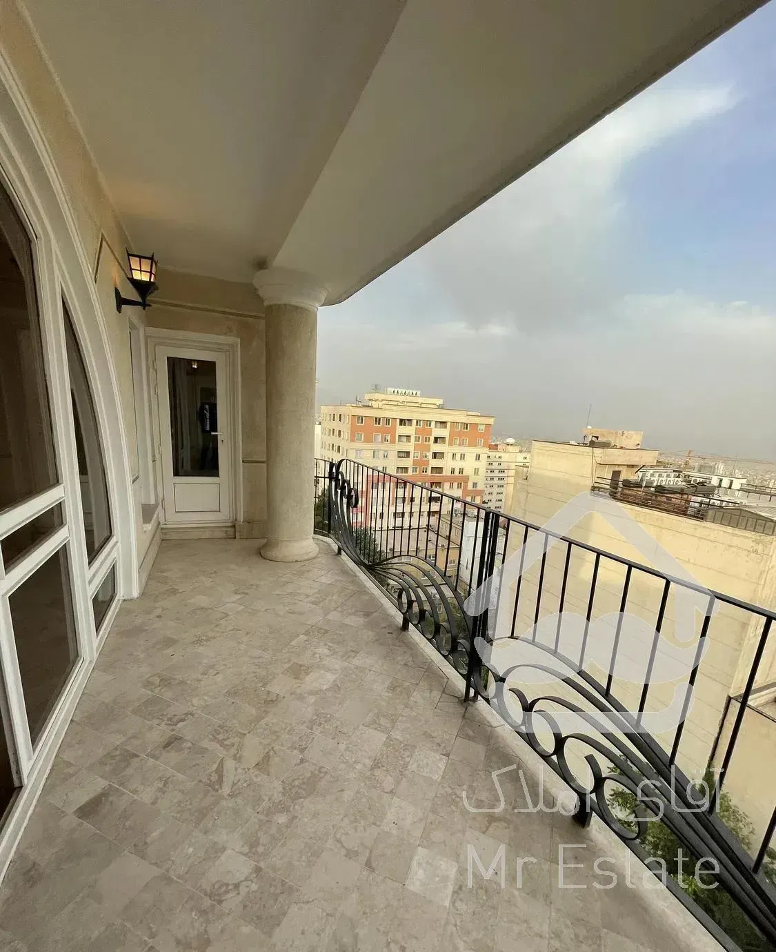 ۲۸۹ متر در ولنجک  طبقه