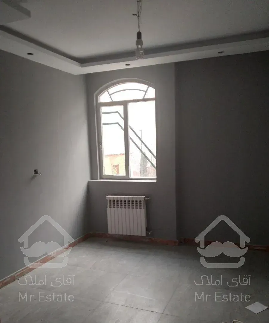 ۷۵ دوخوابه طبقه اول با ویو دریاچه با پارگنگ