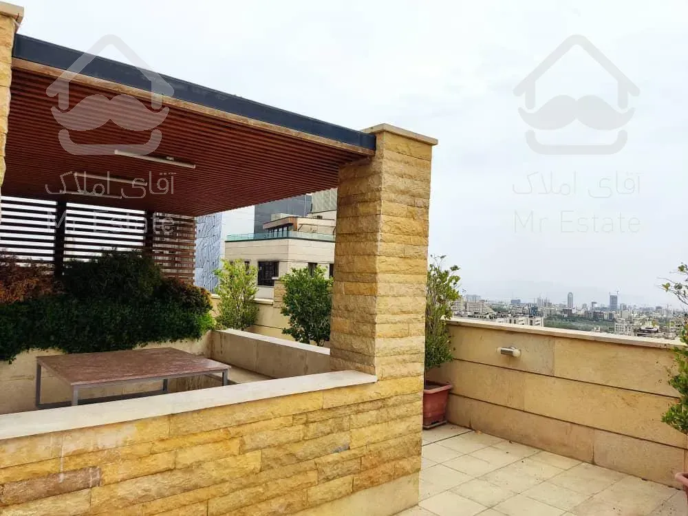 ۲۳۰ متر / ۳ خواب / ۲۴ متری / مارکدار / فول مشاعات / ۲ پارکینگ