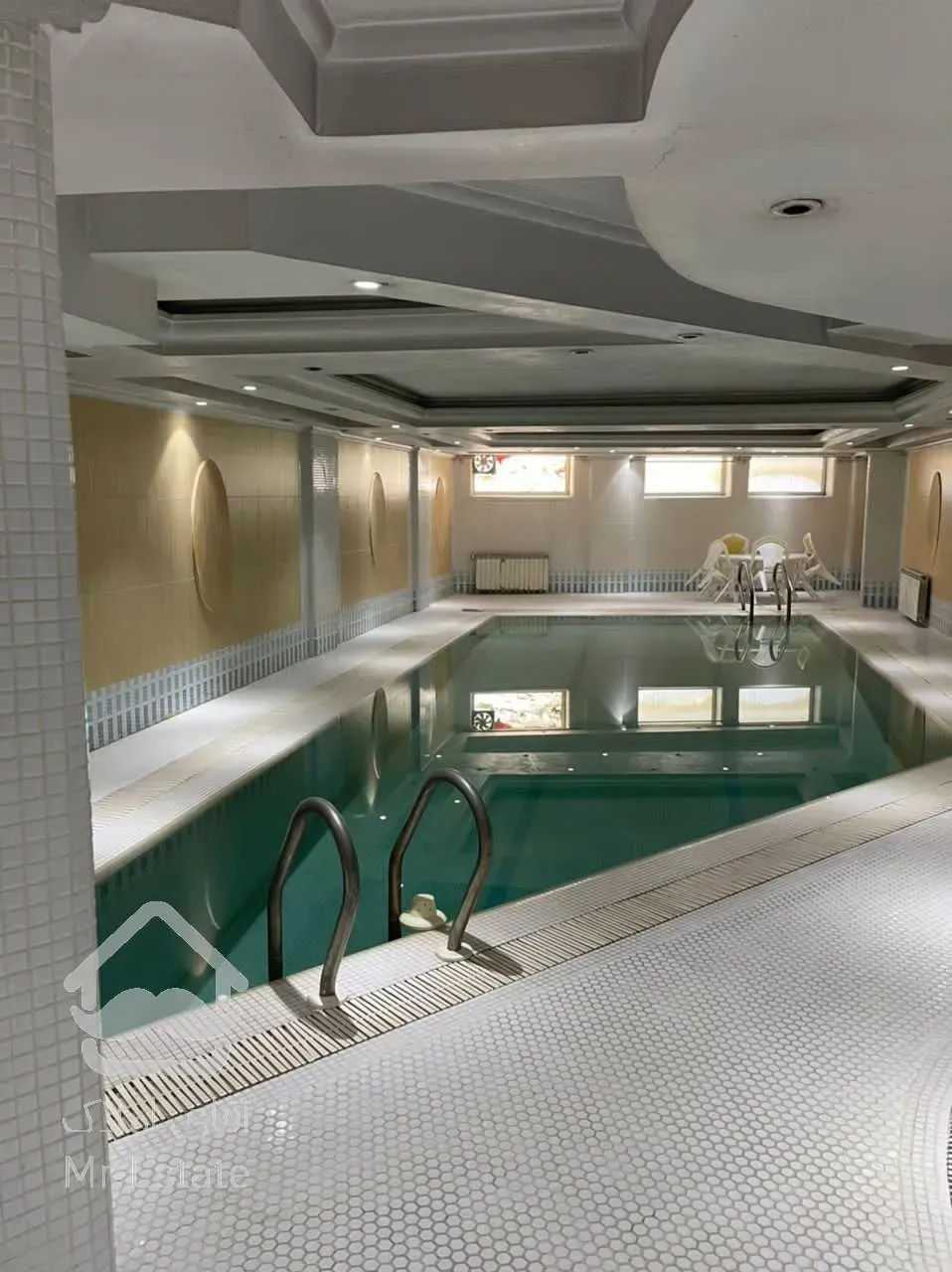 ۱۵۲ متر ظفر / استخر سونا جکوزی