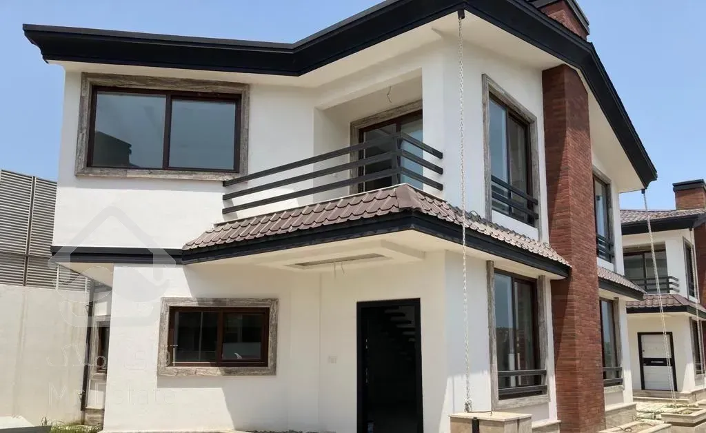 ۲۰۰ متر ویلا شهرکی روبروی دریاکنار