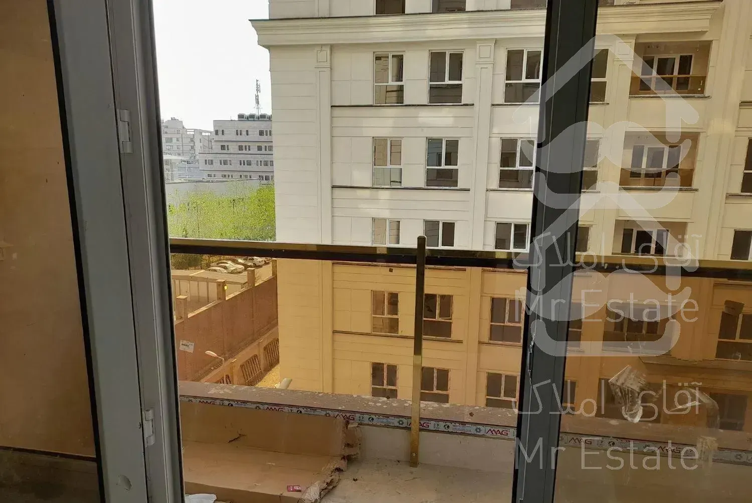 ۱۶۰ متری ۳خواب اَبَر امکانات