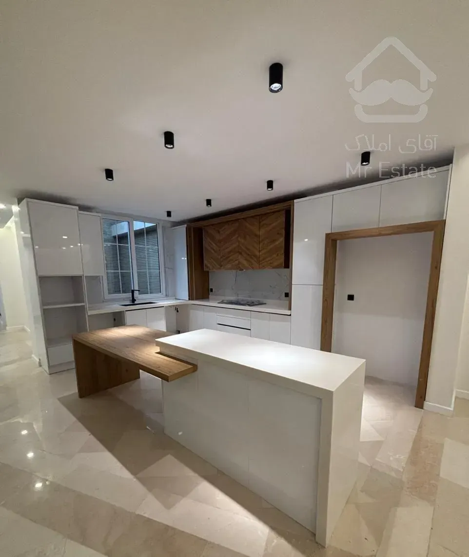 آپارتمان ۱۹۵ متری ویو نیاوران