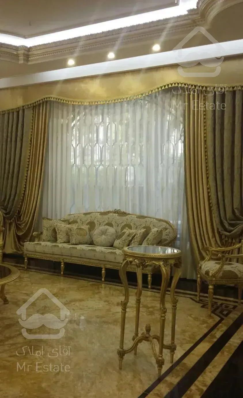 ۲۰۰ متر آپارتمان برند*قلب دروس*کلید نخورده