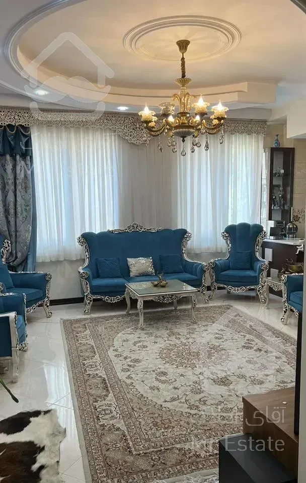 72 متر / نور گیر / خوش نقشه / سالن پرده خور