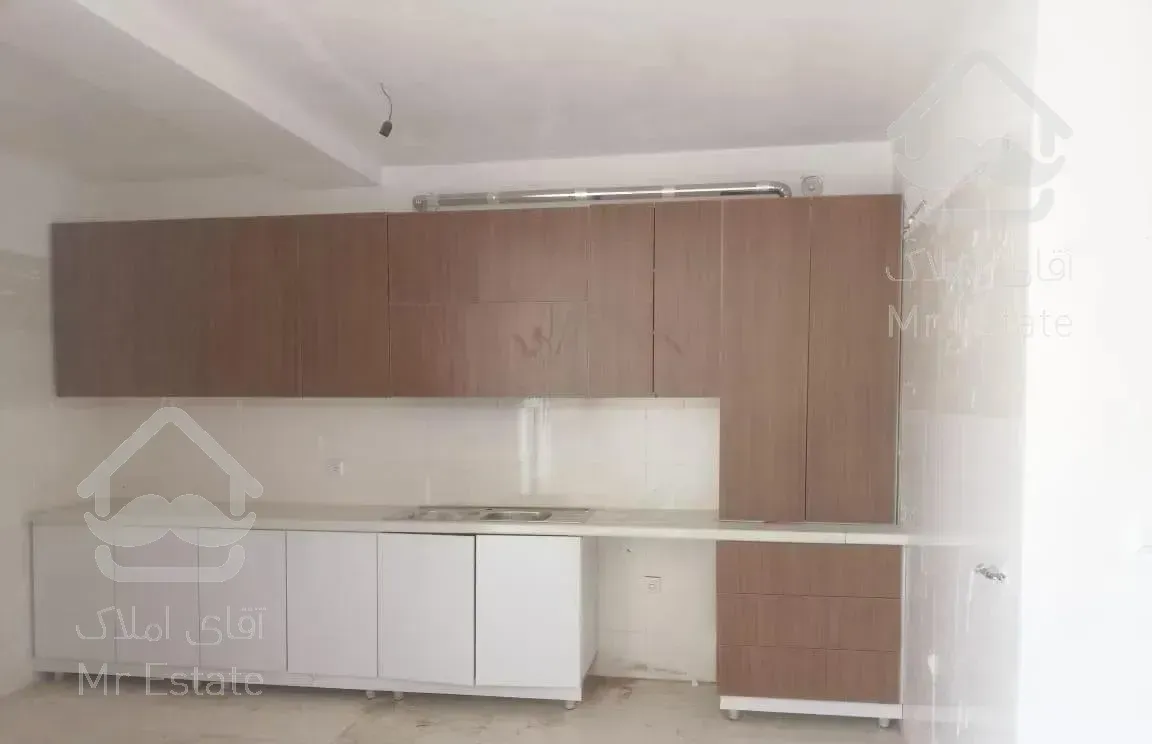 آپارتمان ۱۰۰متری نوساز کلید نخورده