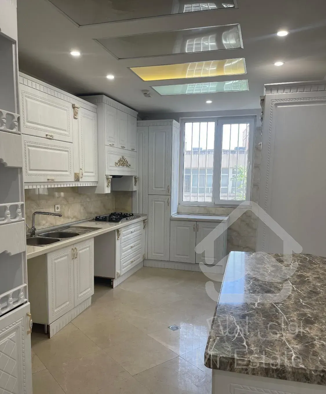 120متر/فول امکانات