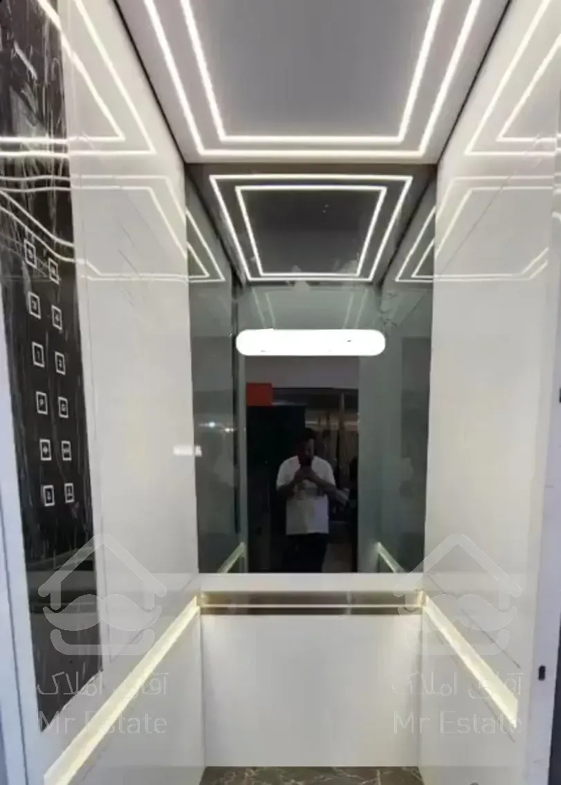 آقای آسانسور