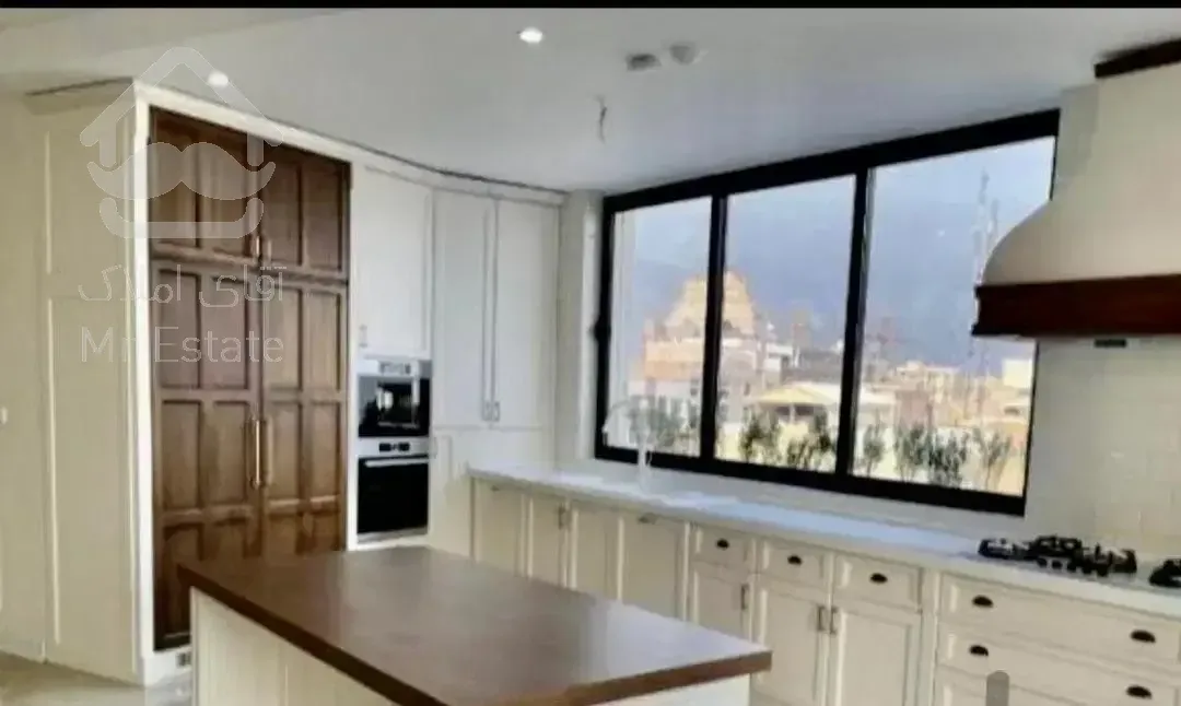 آپارتمان تک واحدی برند/۳ خواب/صفر و لوکس