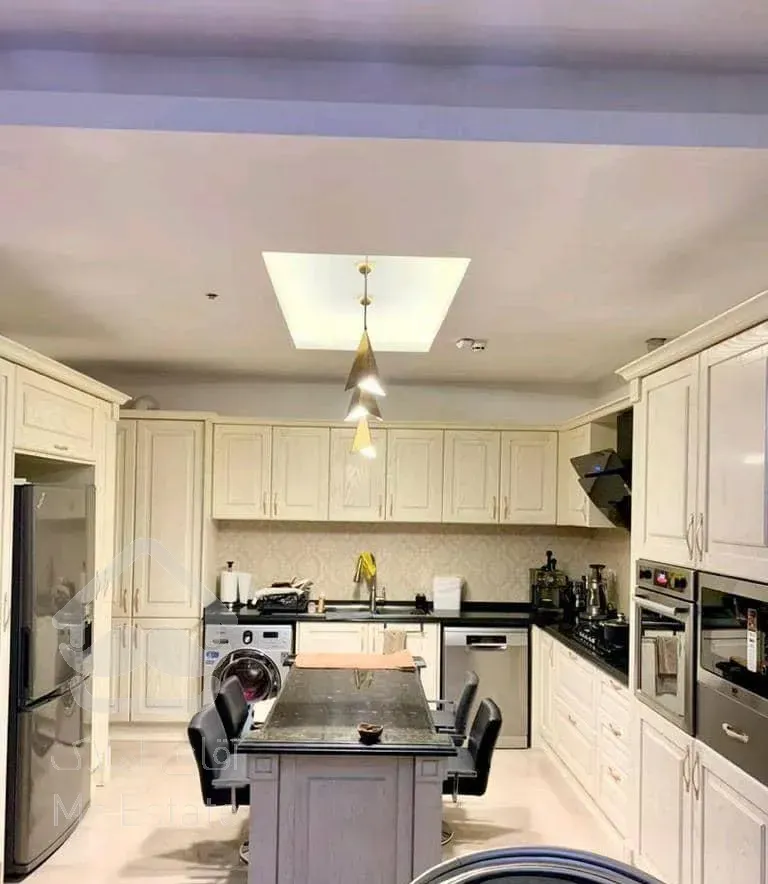 اجاره آپارتمان ۳۳۰ متری ۴ خوابه در فرشته