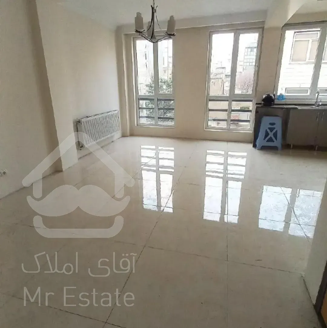 ۷۲متر دو خواب/فول بازسازی/پارکینگ سندی