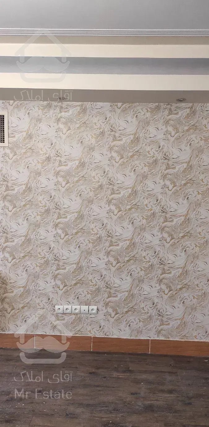 فروش و نصب انواع پوستر وکاغذ دیواری