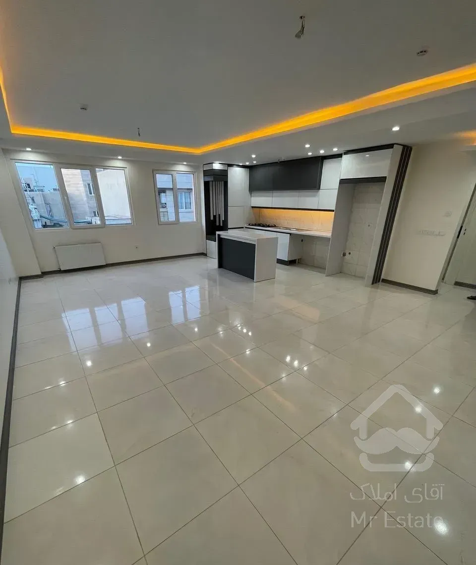 ۱۱۷ متر / ۳ خواب / تکواحدی / اعیانی نشین