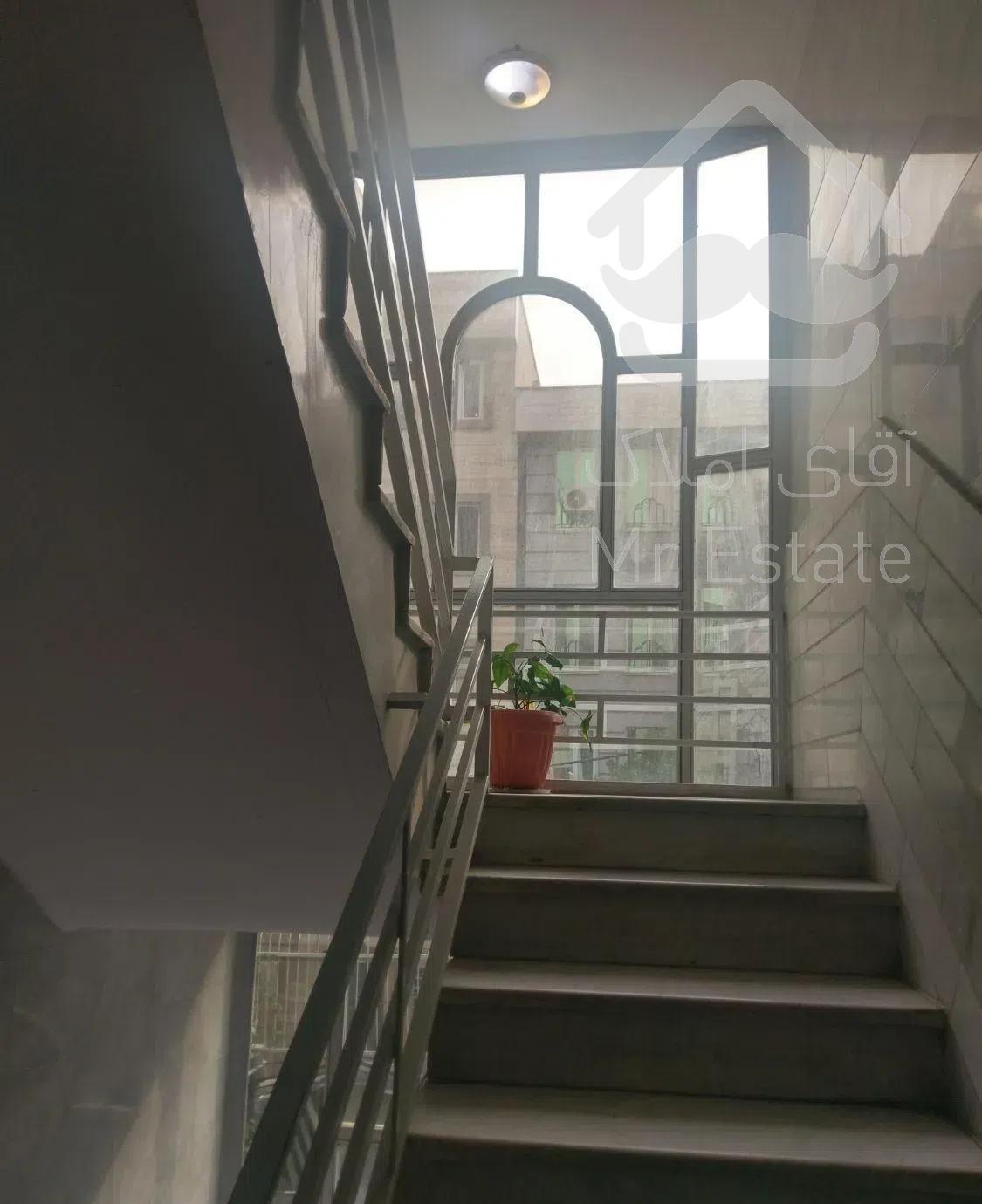 81متر دو خواب با پارکینگ طبقه دو و نیم خ 108