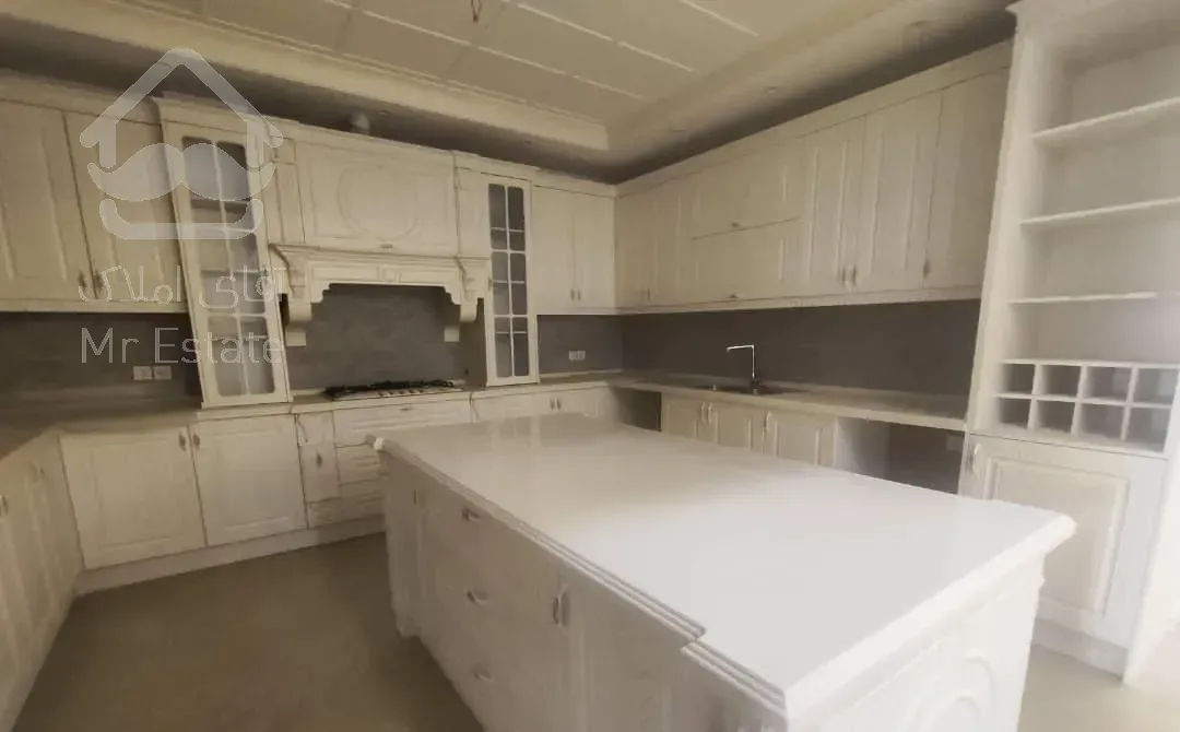 پاسداران/۱۸۲متر 3خواب/تک واحدی/۲پارکینگ سندی