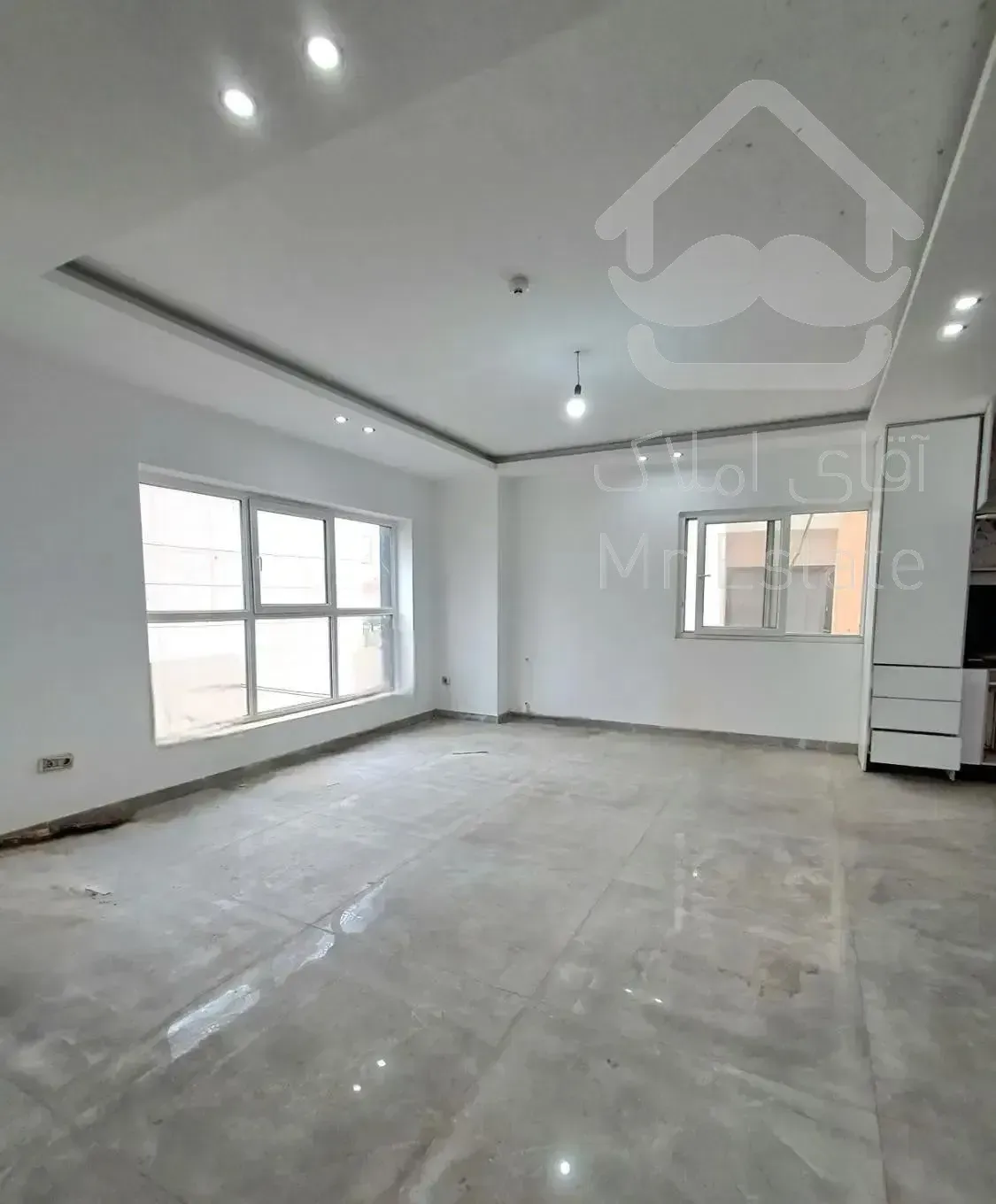 آپارتمان ۸۵ متری ۱ خواب در سرخرود با لوکیشن ساحلی