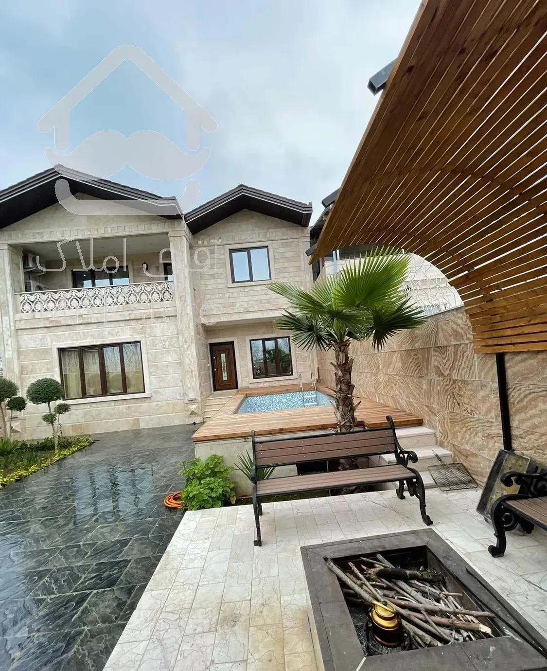 شخصی ساز استخر دار