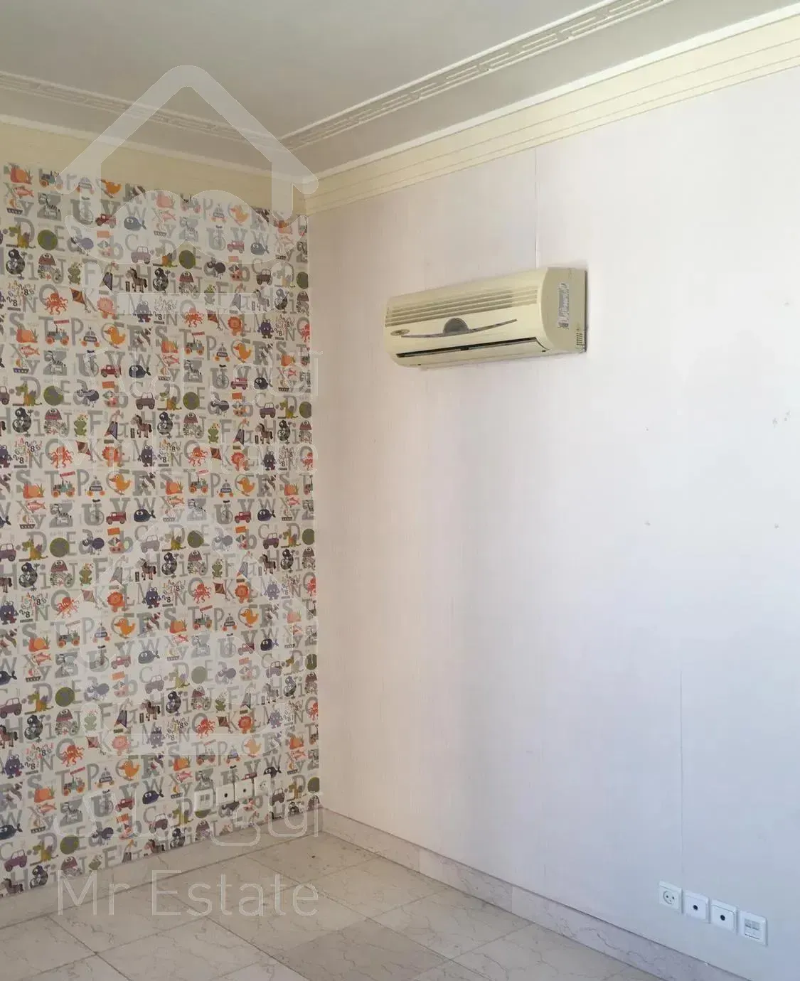 ۱۲۳ متر / تک واحدی / فول خوش نقشه / سالن پرده خور